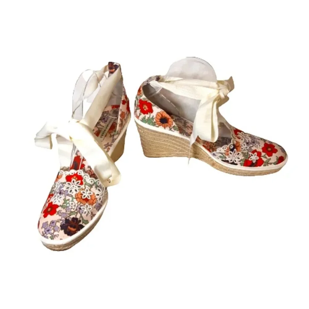 Veronica Beard Soleil Espadrille Wedge Sandals in Floral White Block Heel - Picture 8 of 11